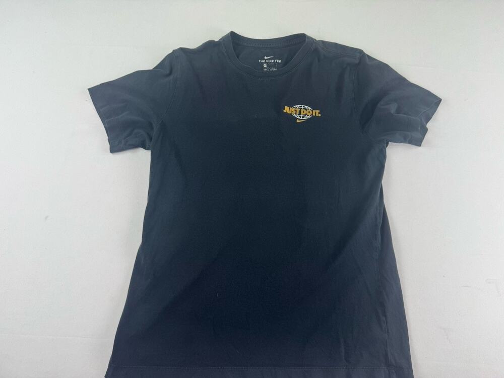 Nike Just Do It World Flags Graphic T-Shirt Black Size M